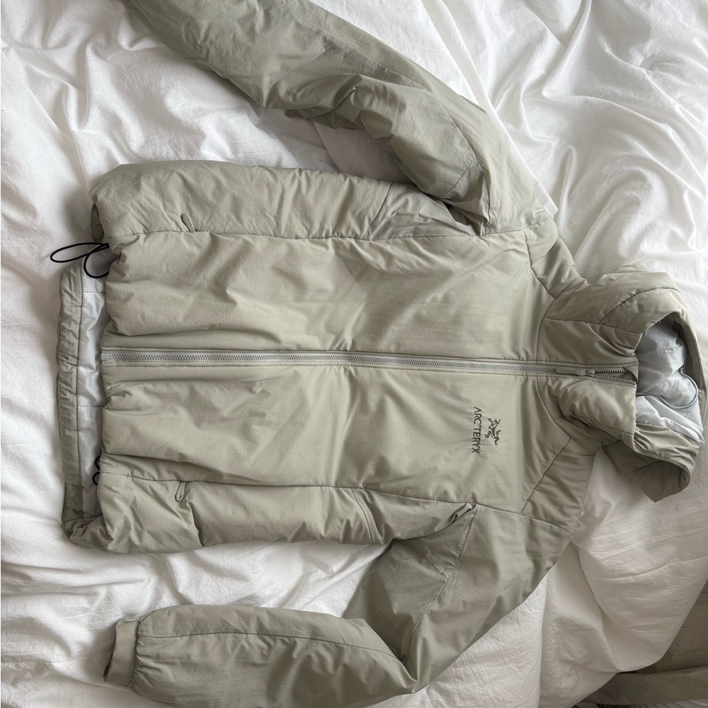 Arc'teryx Women's Jacket - Light Gray and Black